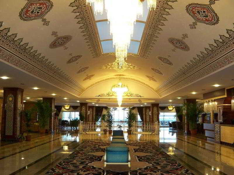 Adalya & Adults Only 5* Side