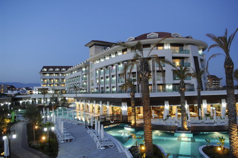 Sunis Evren & Hotel Side