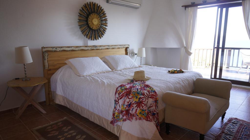 Yacht Club Guest house