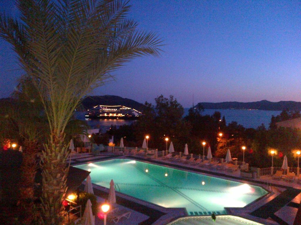 Club Phellos 3*