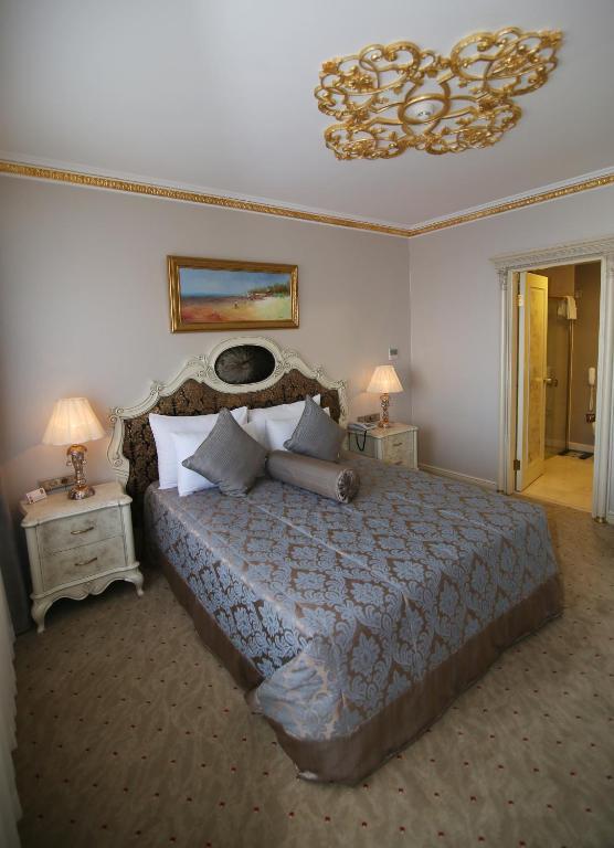 Hotel Demir 4*