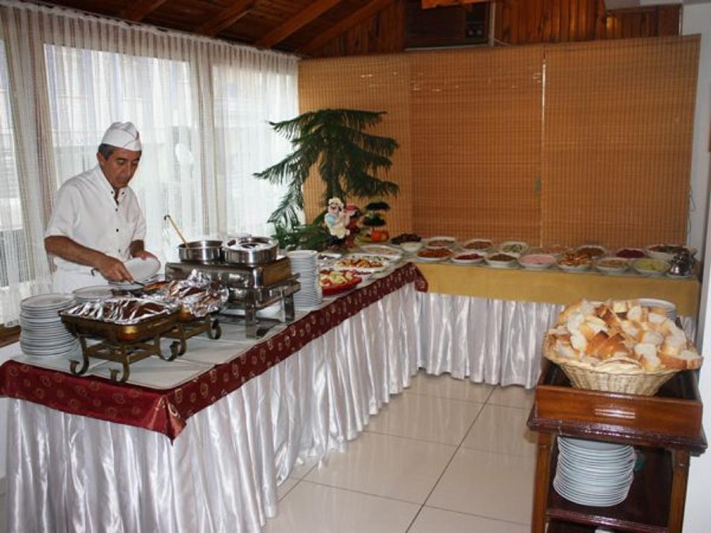 Saadet Hotel 3*