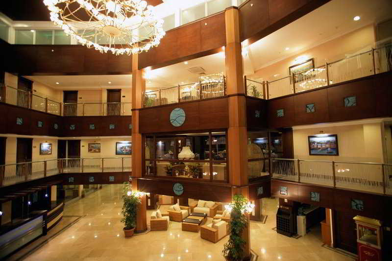 Latanya Park 4*