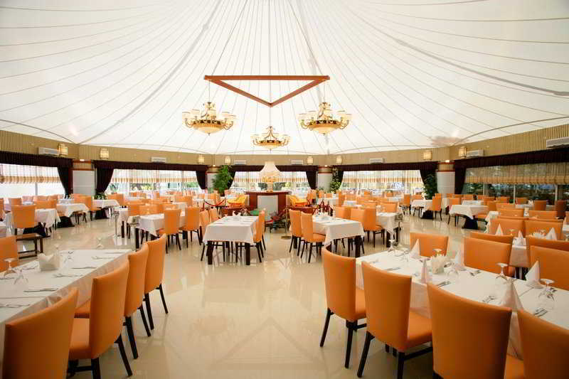 Latanya Park Resort 4*