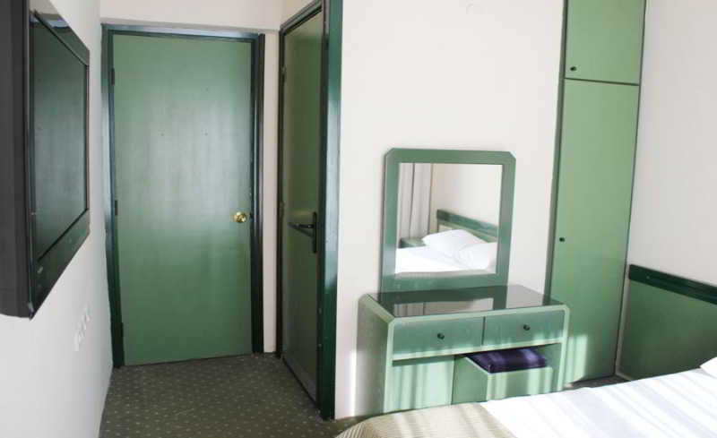 Hotel Amphora 2*