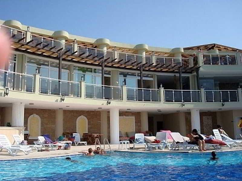 Apartment Royal Heights Bogazici