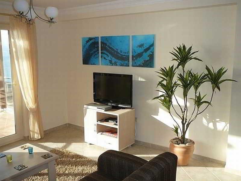 Royal Heights Apartment *