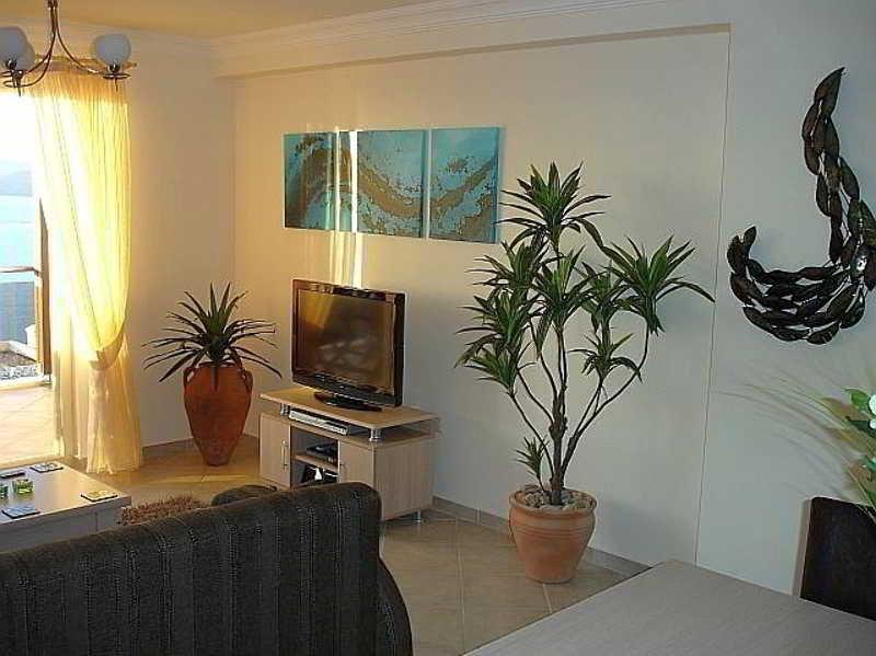 Apartment Royal Heights Bogazici