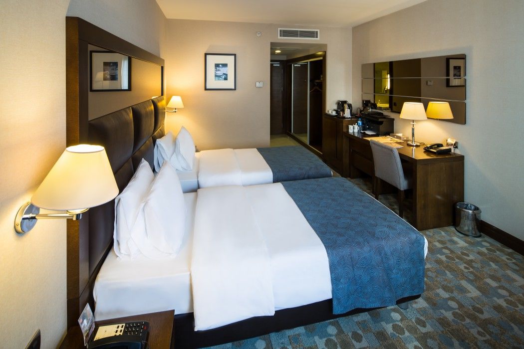 Midtown Hotel 4*