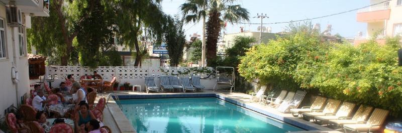 Saadet Hotel 3*