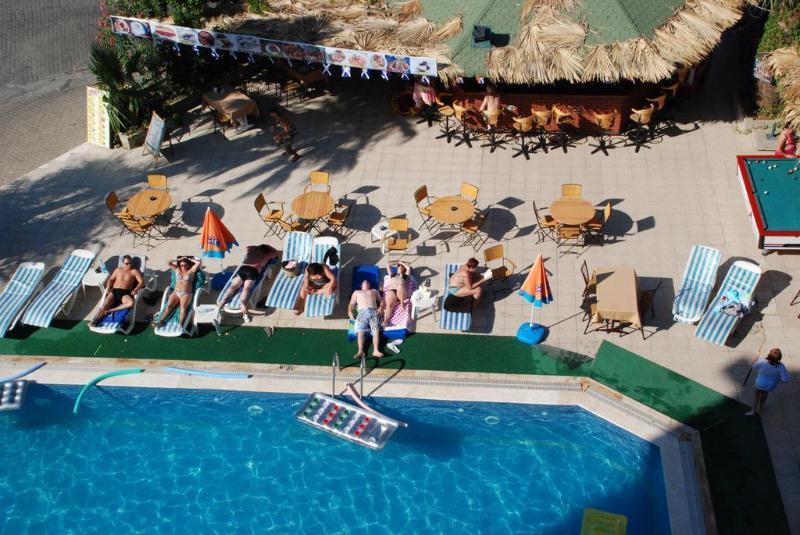 Club Dorado Hotel