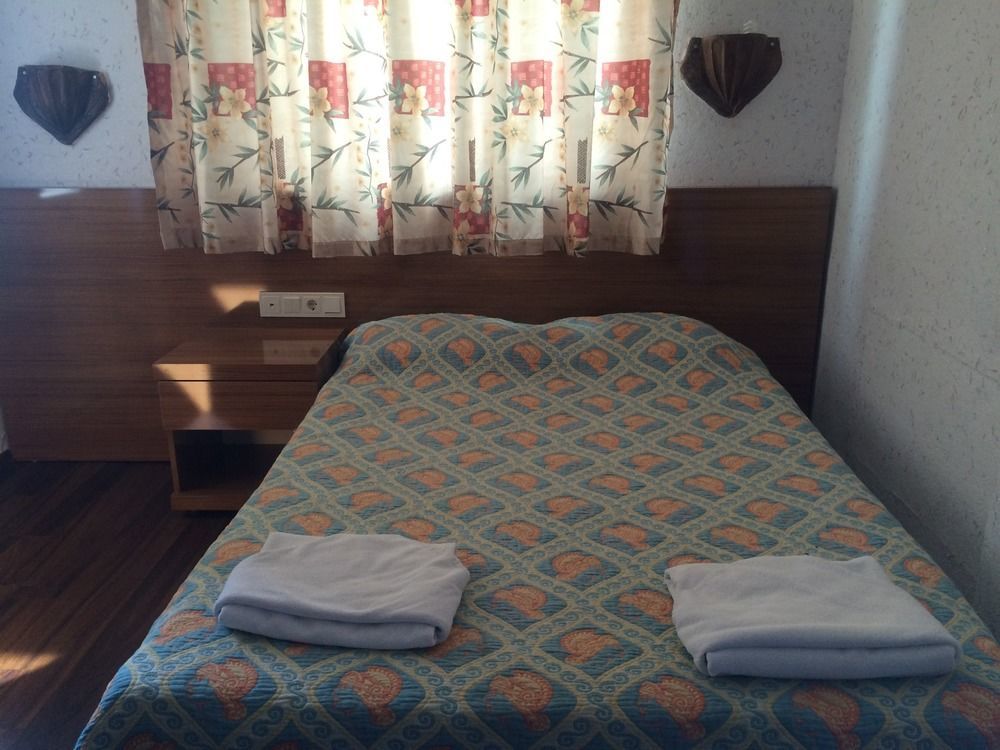 Hotel Club Bayar 3*