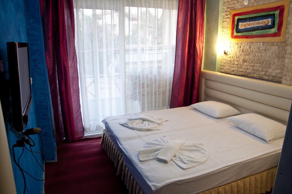 Mavera Hotel