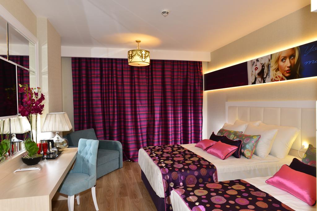 Hotel Azura Deluxe & 5*