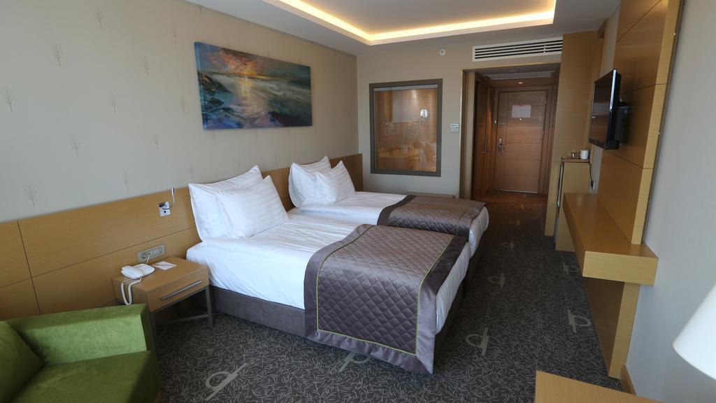 Hotel Ramada By Wyndham Cekirge Thermal & 4*