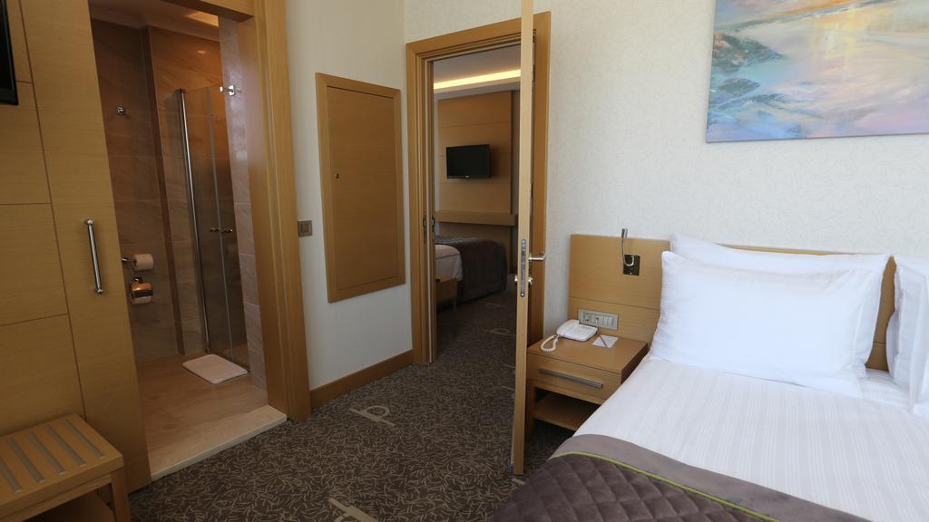 Ramada By Wyndham Cekirge Thermal & 4* Bursa