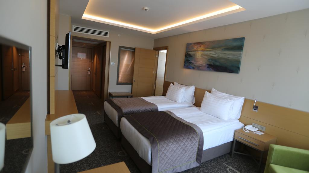 Ramada By Wyndham Cekirge Thermal &