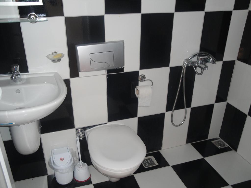 Cemils Guest house