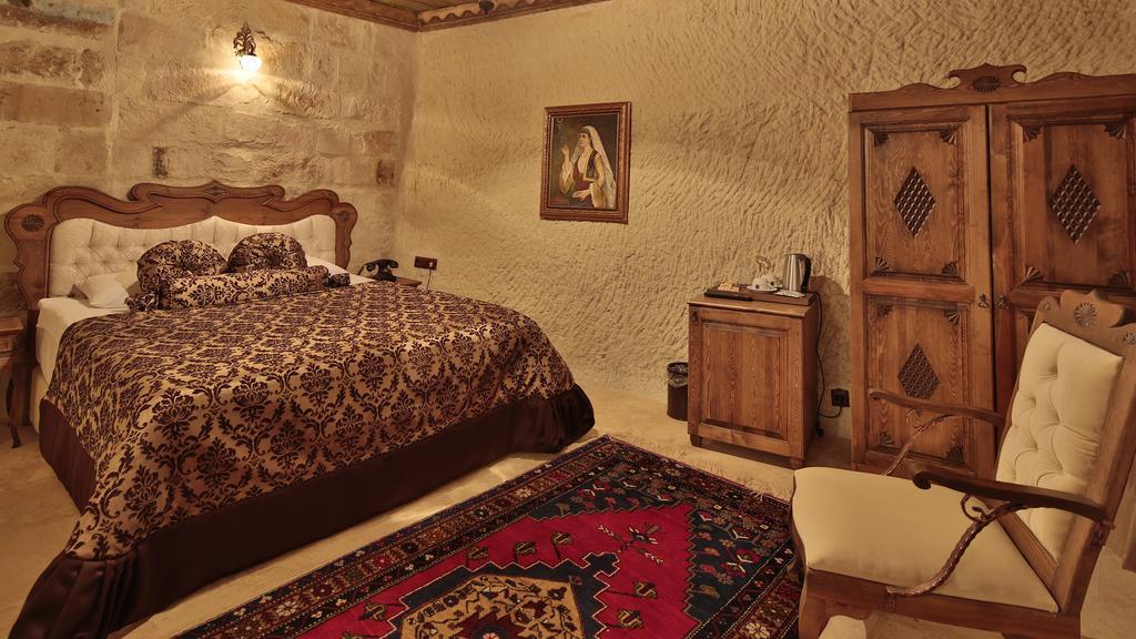 Phocas Cave Hotel