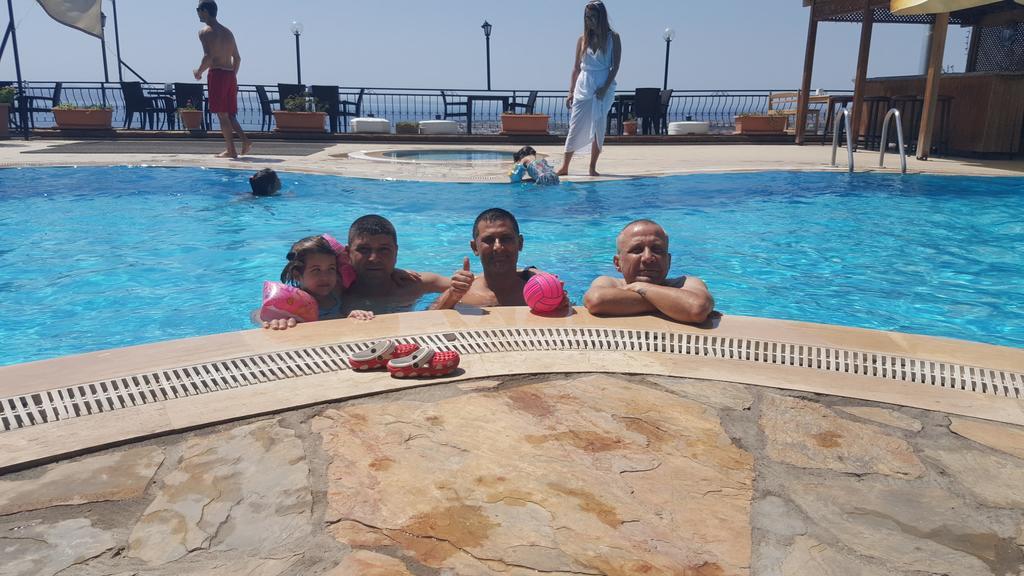 Gokyuzu * Edremit (Balikesir)
