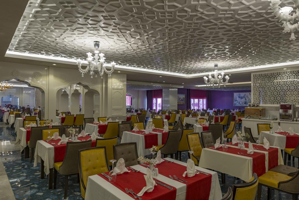 Hotel Royal Taj Mahal