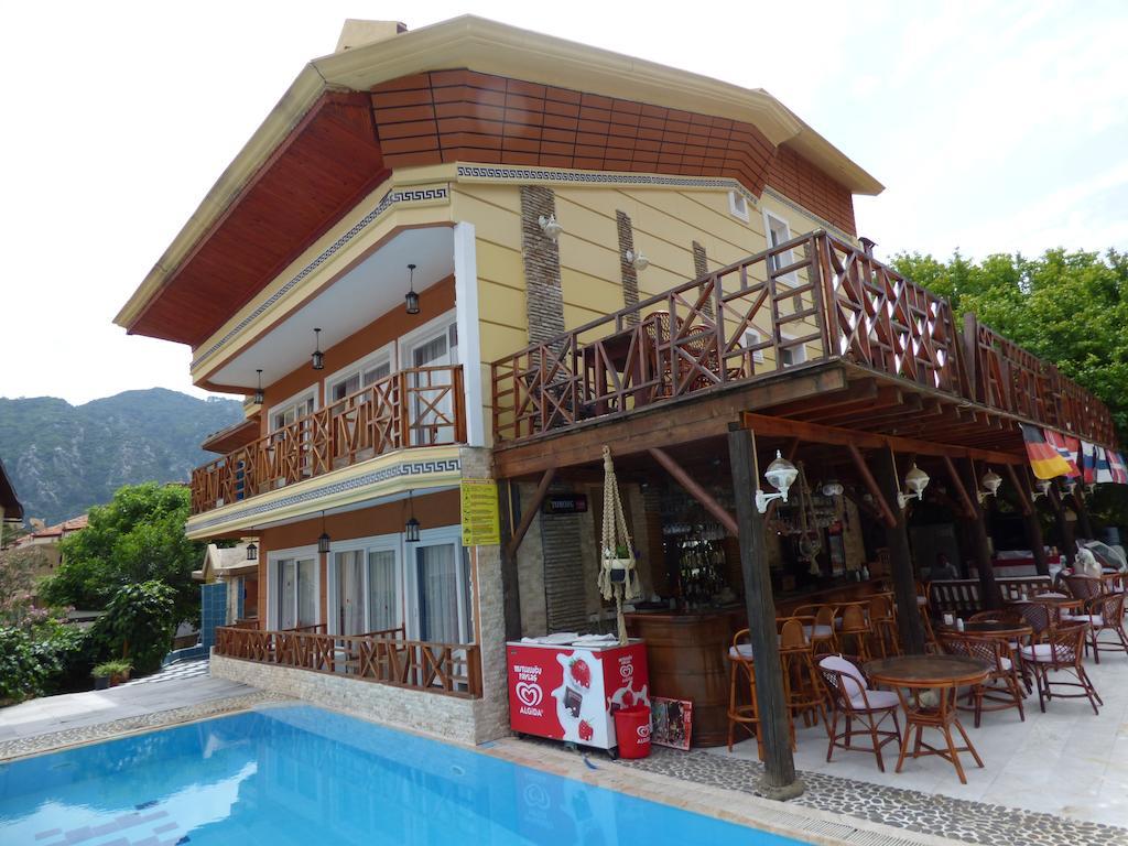 Mavera Hotel 3*