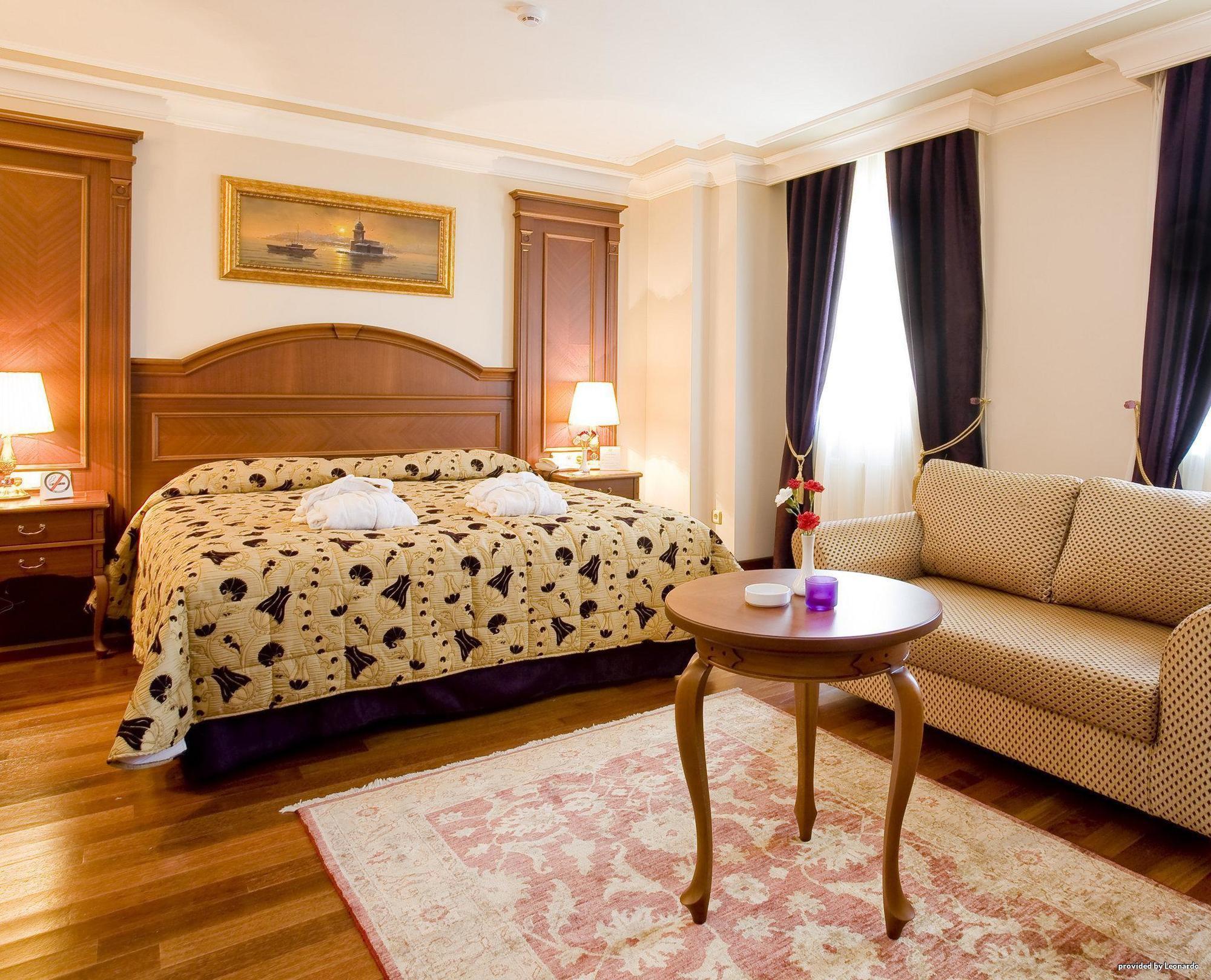 Glk Premier Regency & Hotel 3*