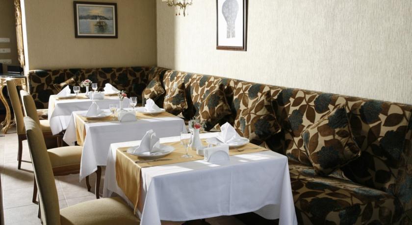Hippodrome 3*