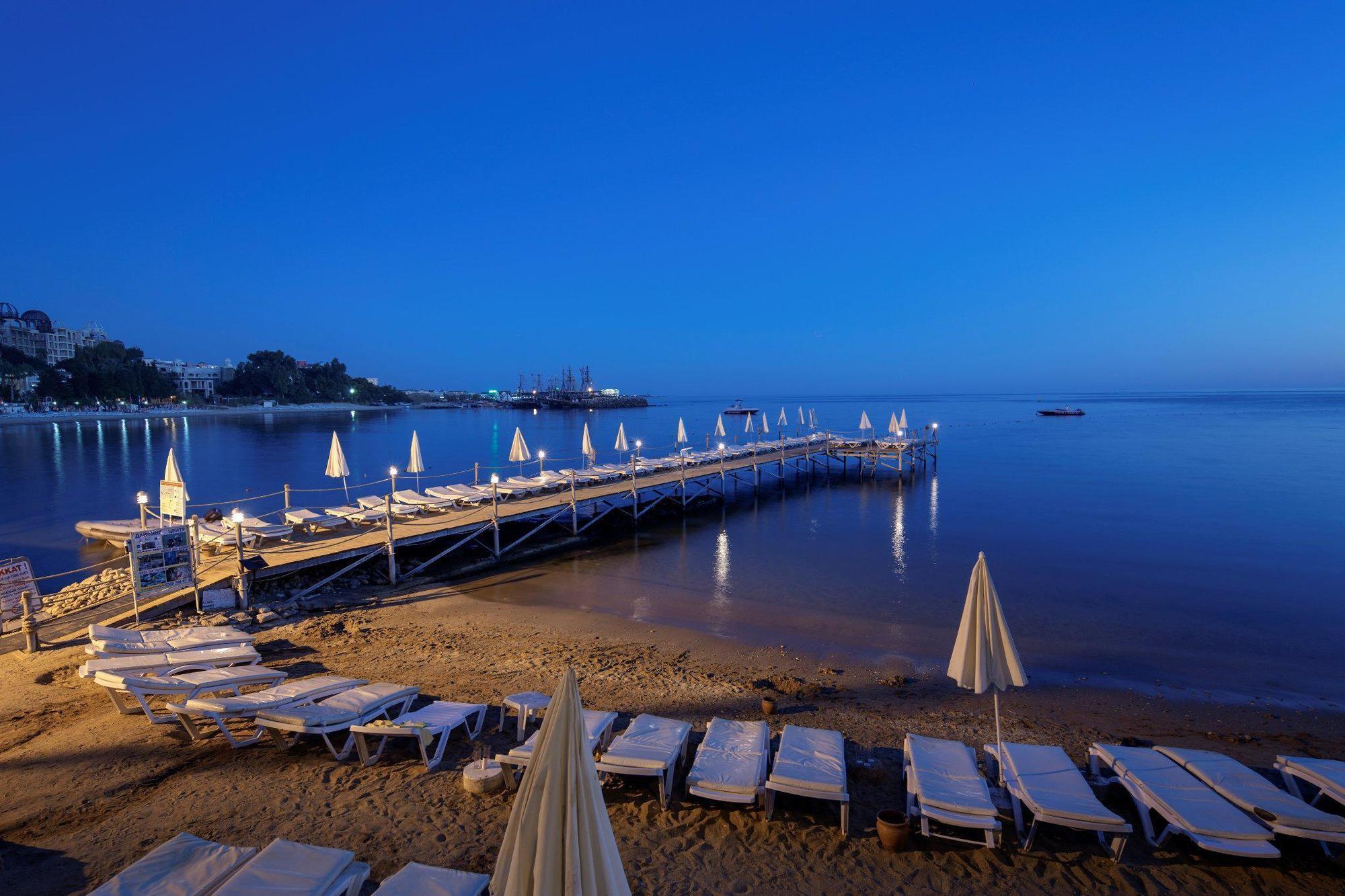 Alara Park Hotel