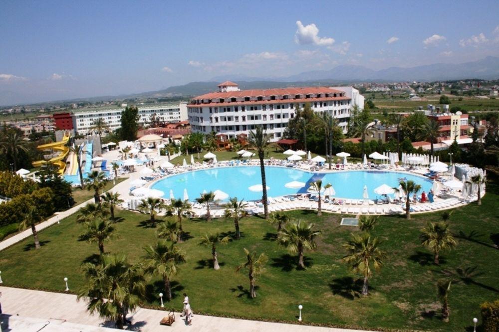 Hotel Cesars Side