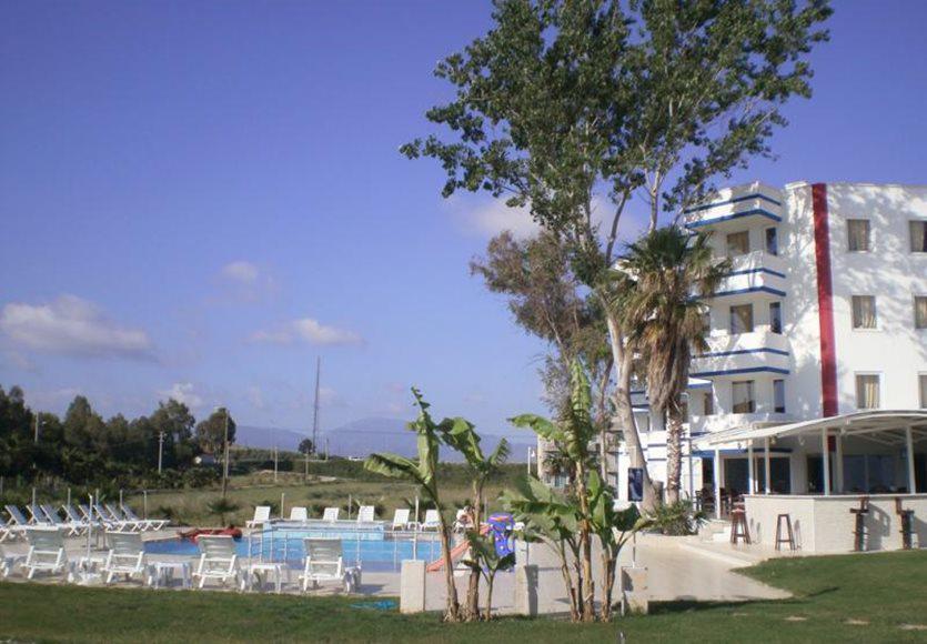 Skys Hotel 3*