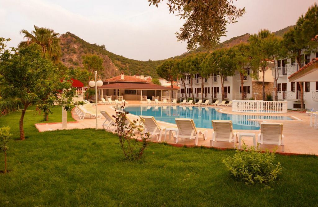 White Oludeniz