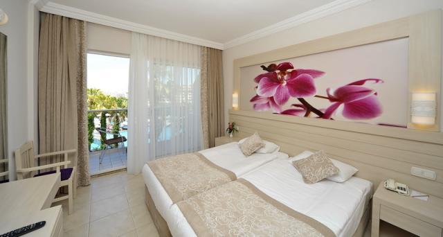 Royal Garden Hotel 5*