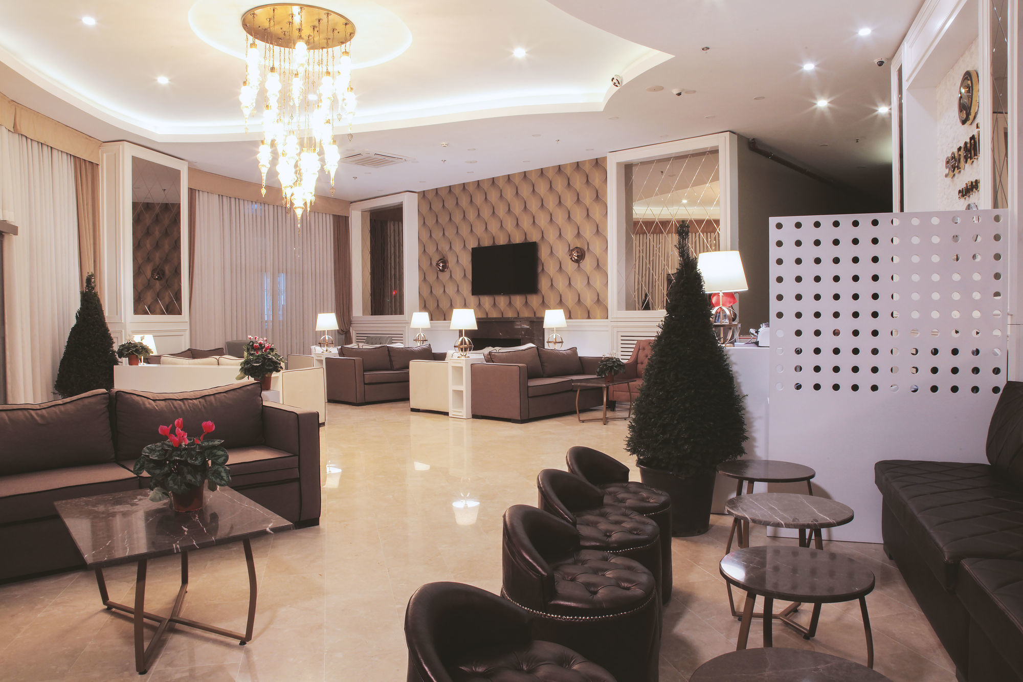 Serenity Airport 4*
