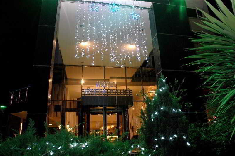 North Point Hotel