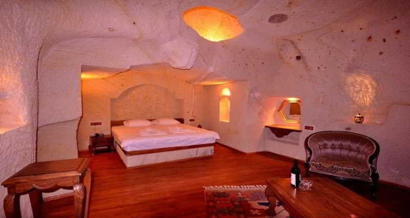 Has Cave Hotel 2*