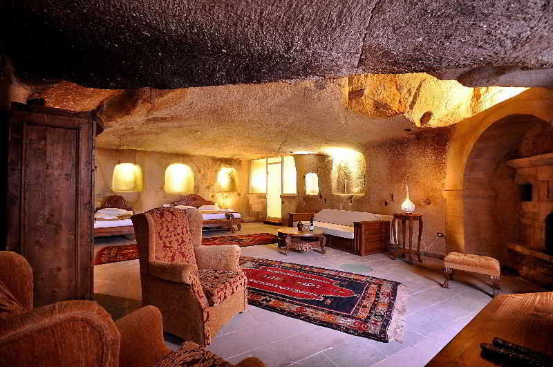 Has Cave Hotel