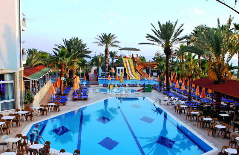 Resort Caretta 4*