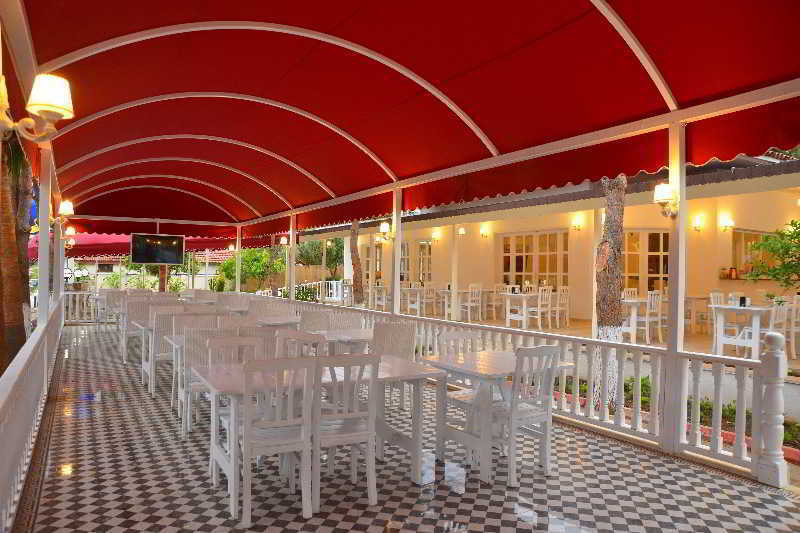 Hotel White 3*
