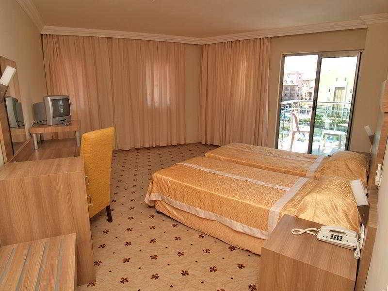 Club Side Coast Hotel Colakli
