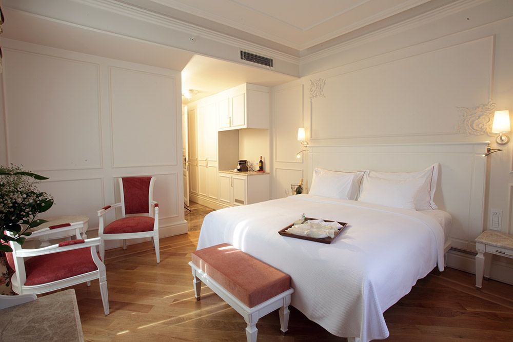 Corinne Art & Boutique Hotel 4*