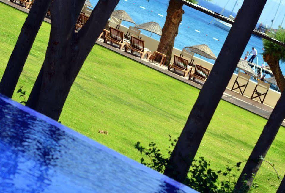 Hotel Liv By Bellazure 4*