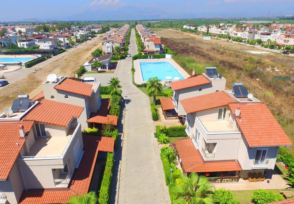 Paradise Town Hadrian 100 Mbps Free Wifi *