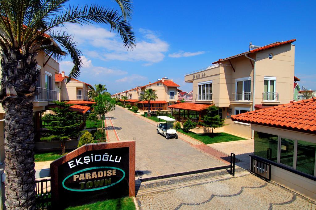 Paradise Town Hadrian 100 Mbps Free Wifi