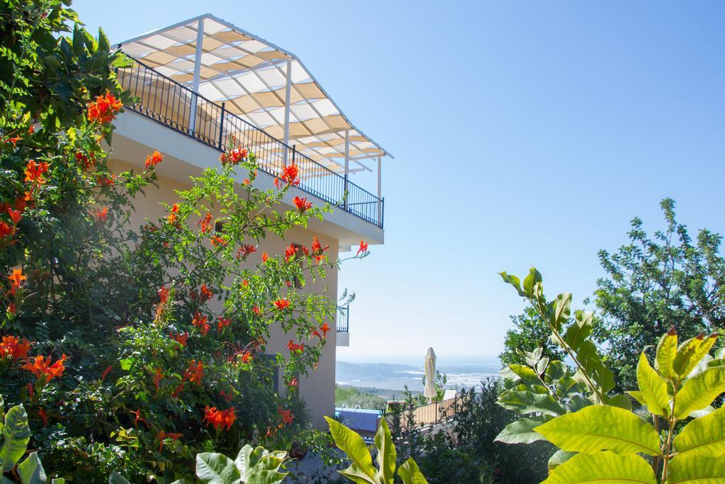 Cennet Bahcesi Villa *