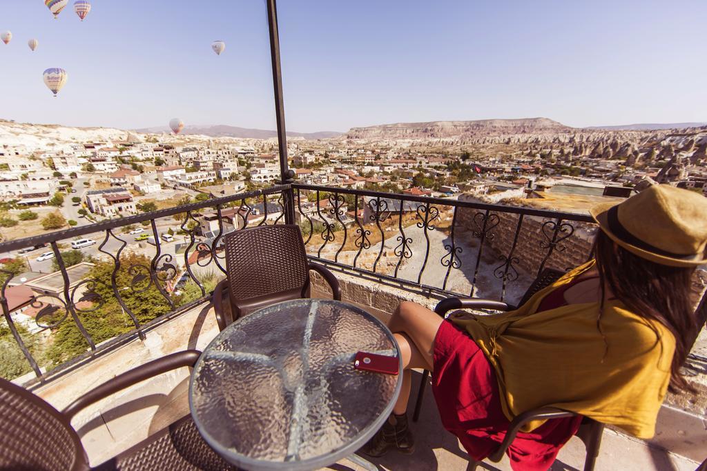 Hotel Tulip Cave