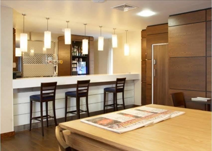 Hampton By Hilton Izmir Hotel