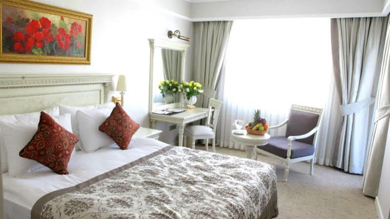 Hotel Demir