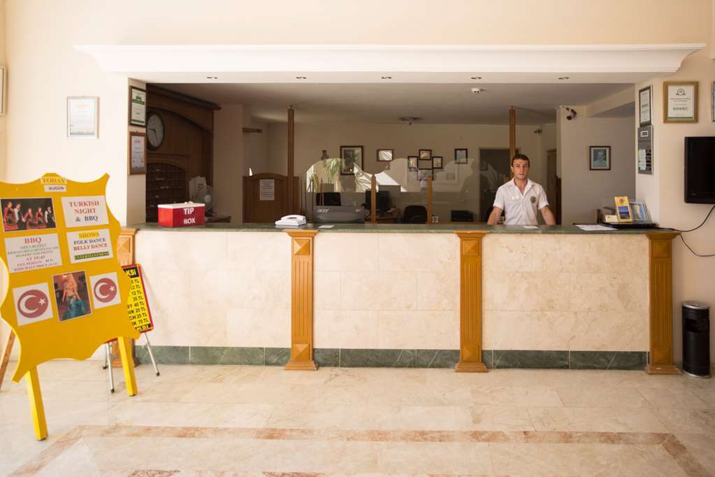 Aparthotel Tuntas Family 4*