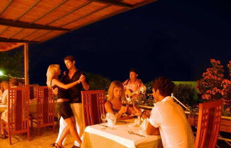 Club Paradiso 5*